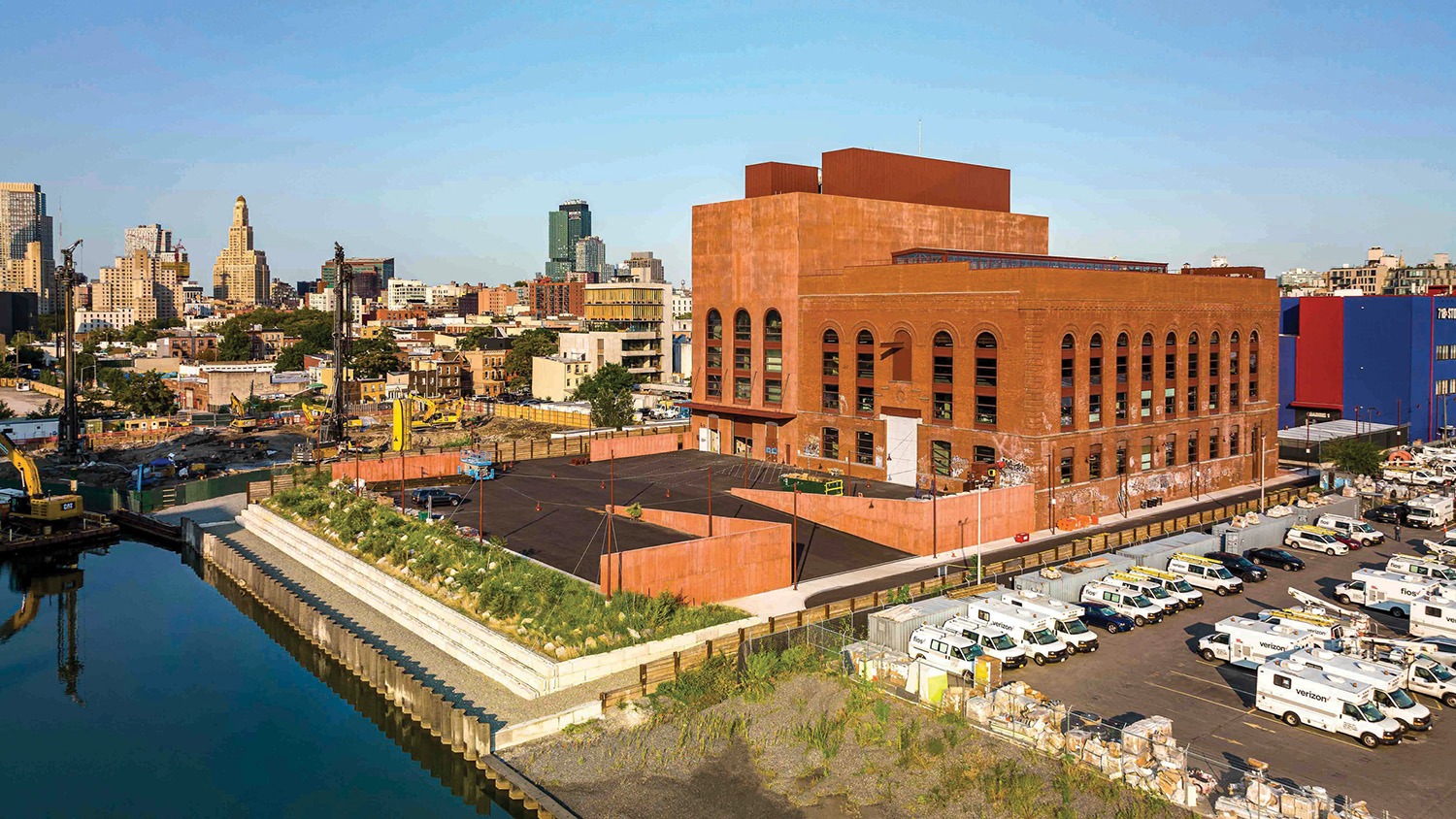 Newcomer's Guide in Gowanus - Where Locals Find Quiet Streets